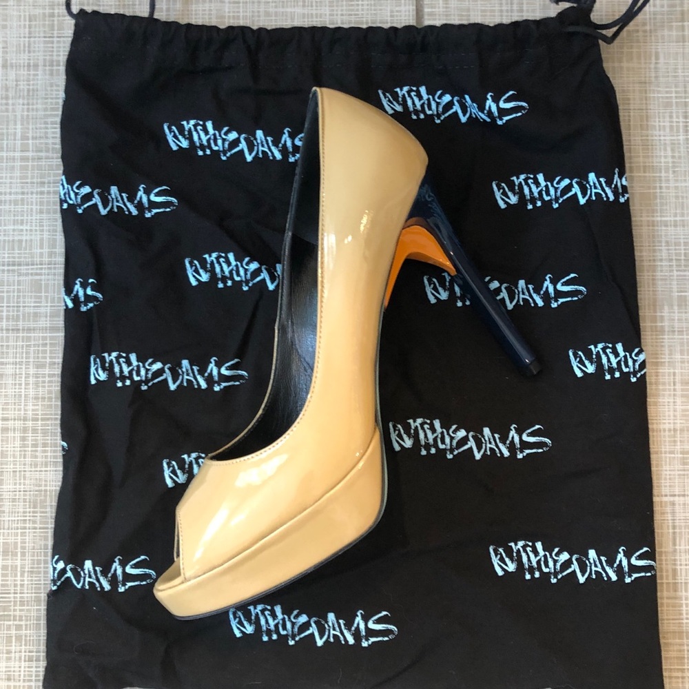 Stunning Ruthie Davis Platform Heels - Picture 8 of 8